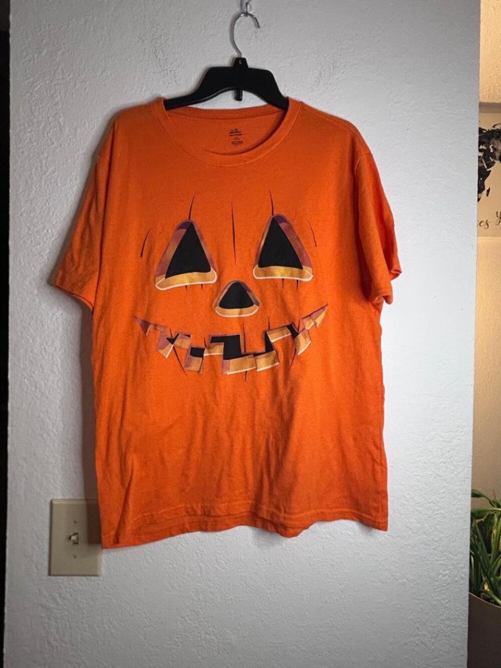 Jack O Lantern Graphic Tee Size Large by Way To Celebrate